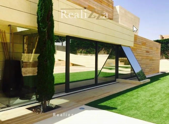 Chalet en tres plantas con piscina interior 10
