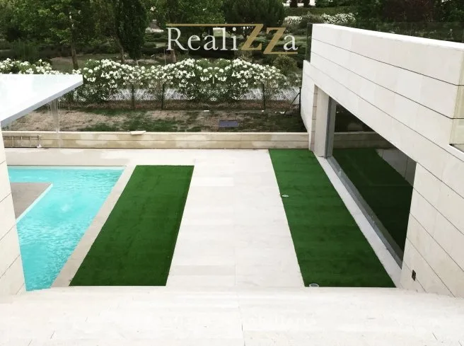 Chalet en tres plantas con piscina interior 16