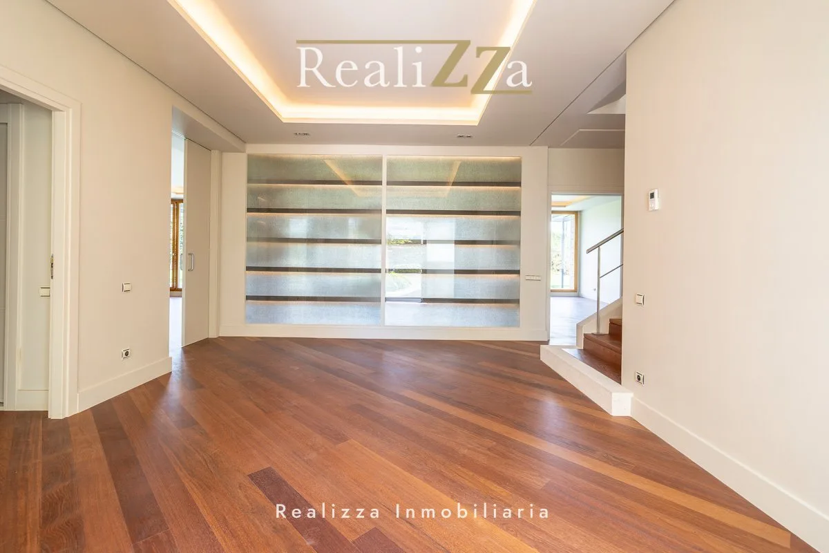 Chalet independiente con 2 plantas 6
