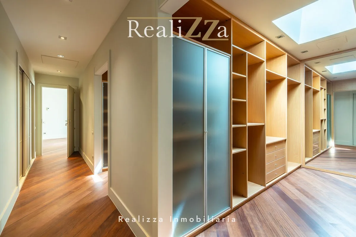 Chalet independiente con 2 plantas 18