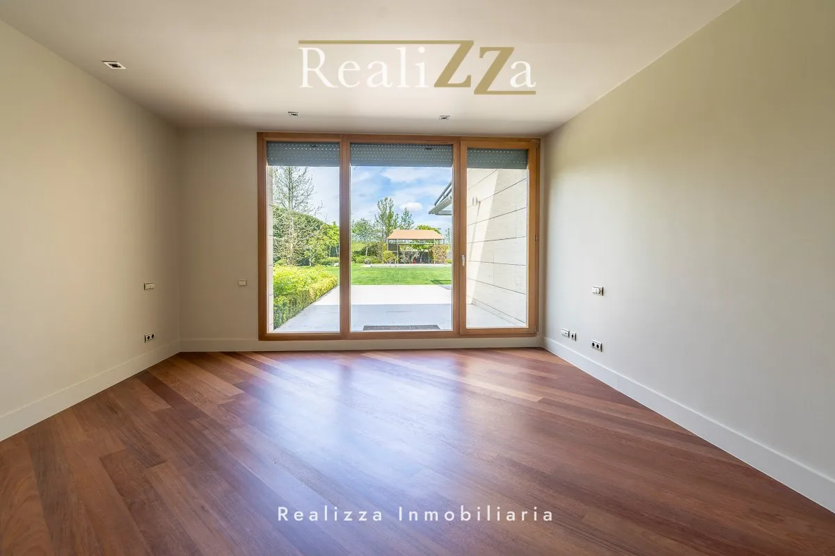 Chalet independiente con 2 plantas 19