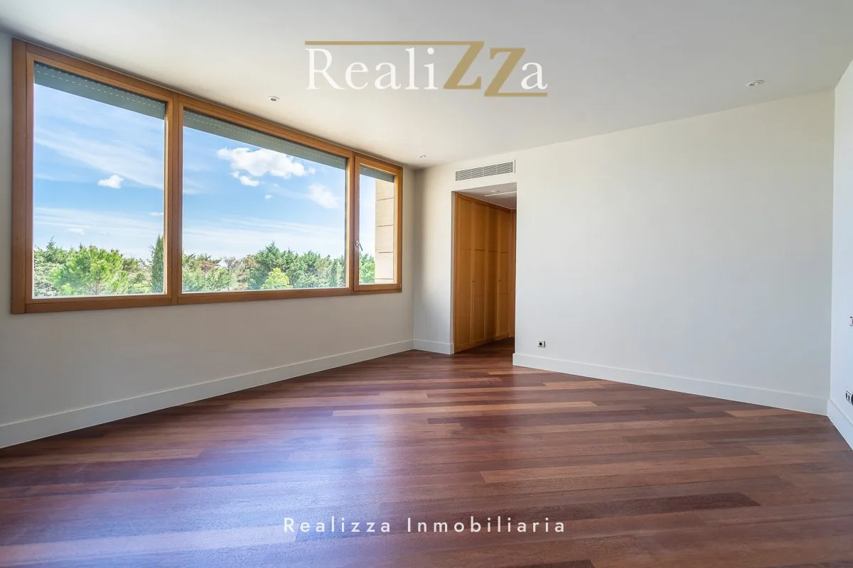 Chalet independiente con 2 plantas 22