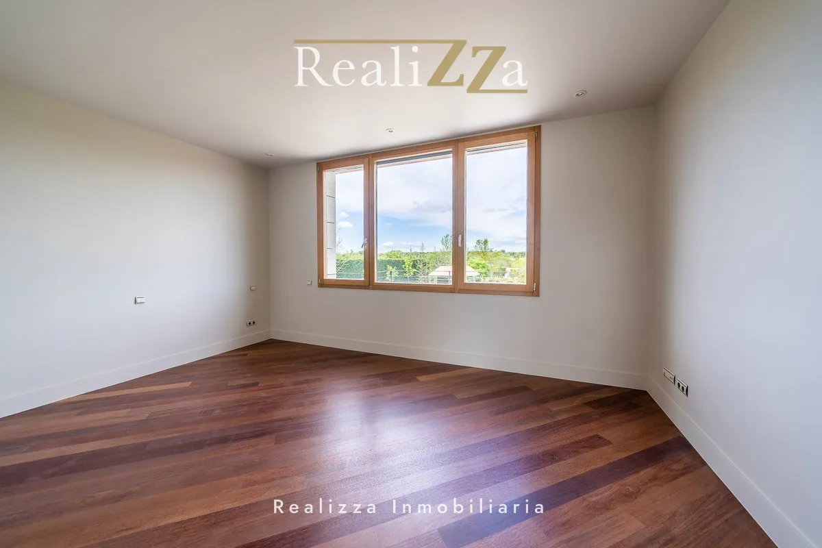 Chalet independiente con 2 plantas 29