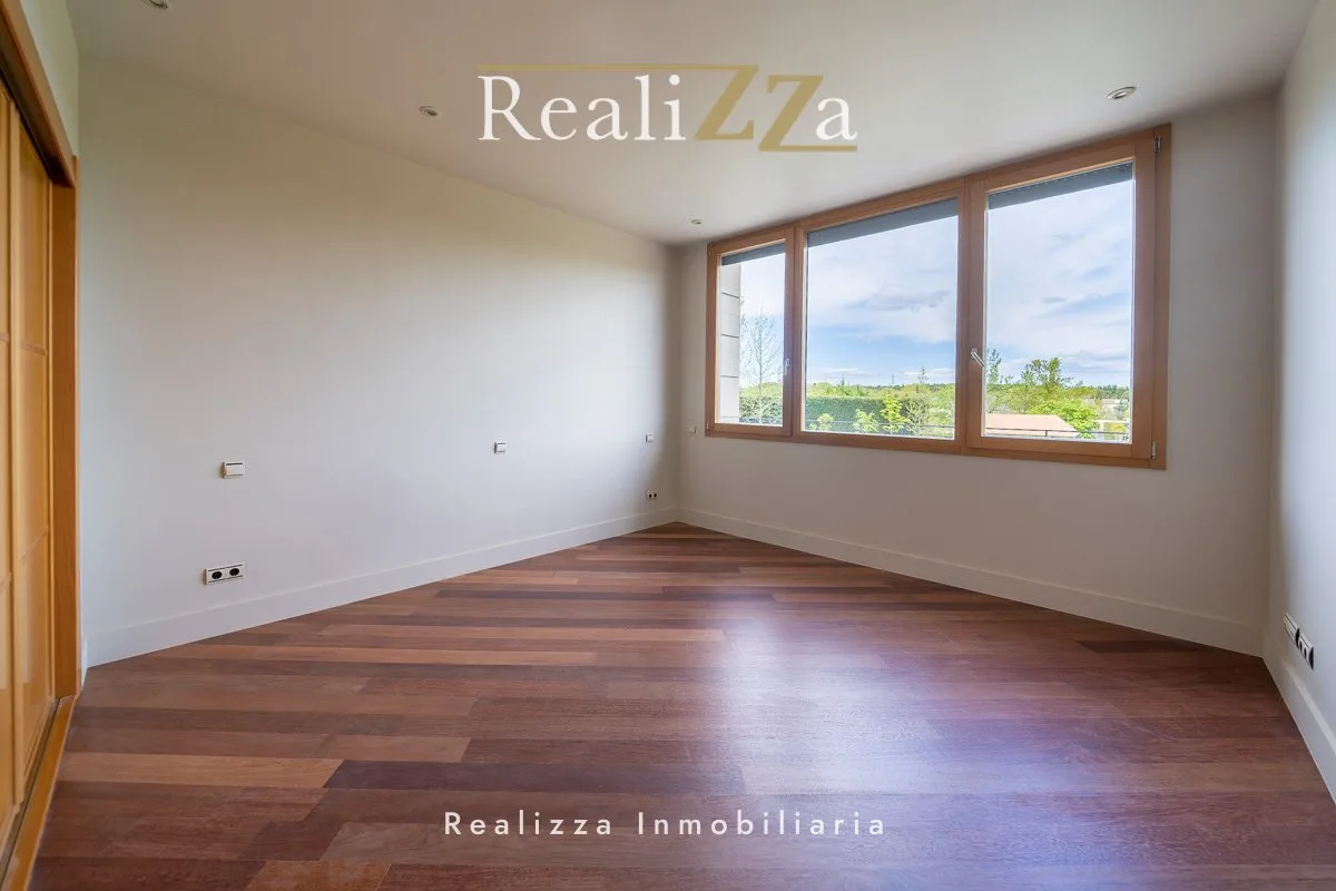 Chalet independiente con 2 plantas 31