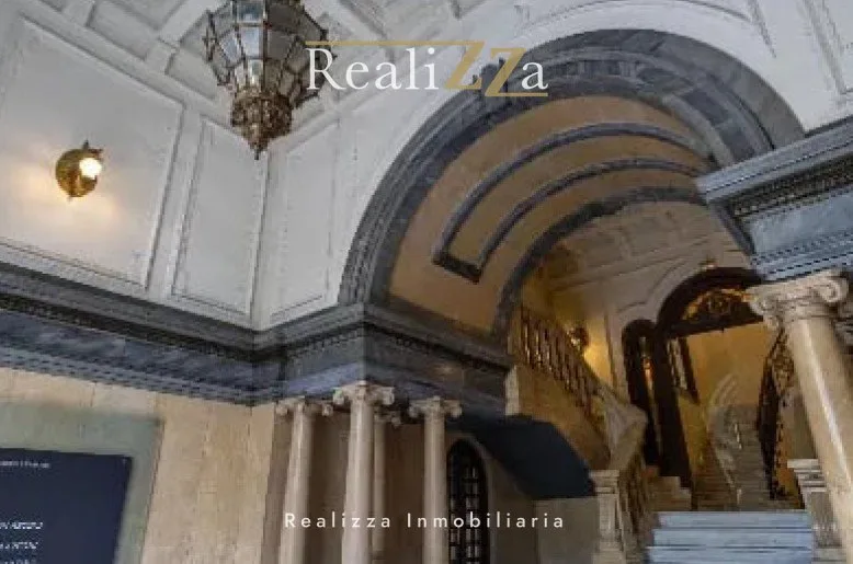 Fantástico piso en Plaza de la Lealtad 3