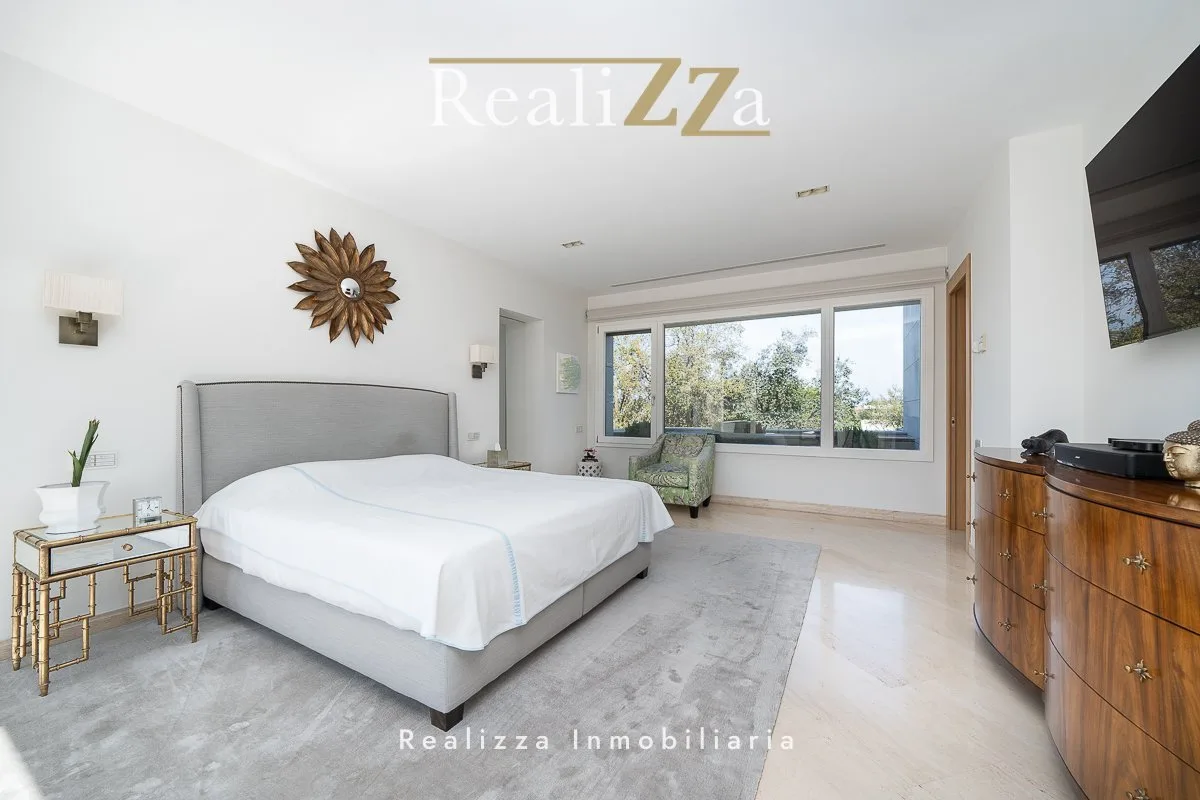 Chalet personalizado con piscina interior 5