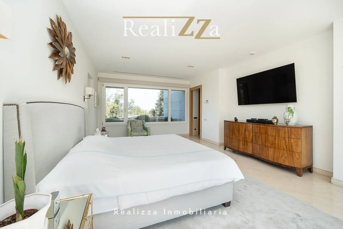 Chalet personalizado con piscina interior 6