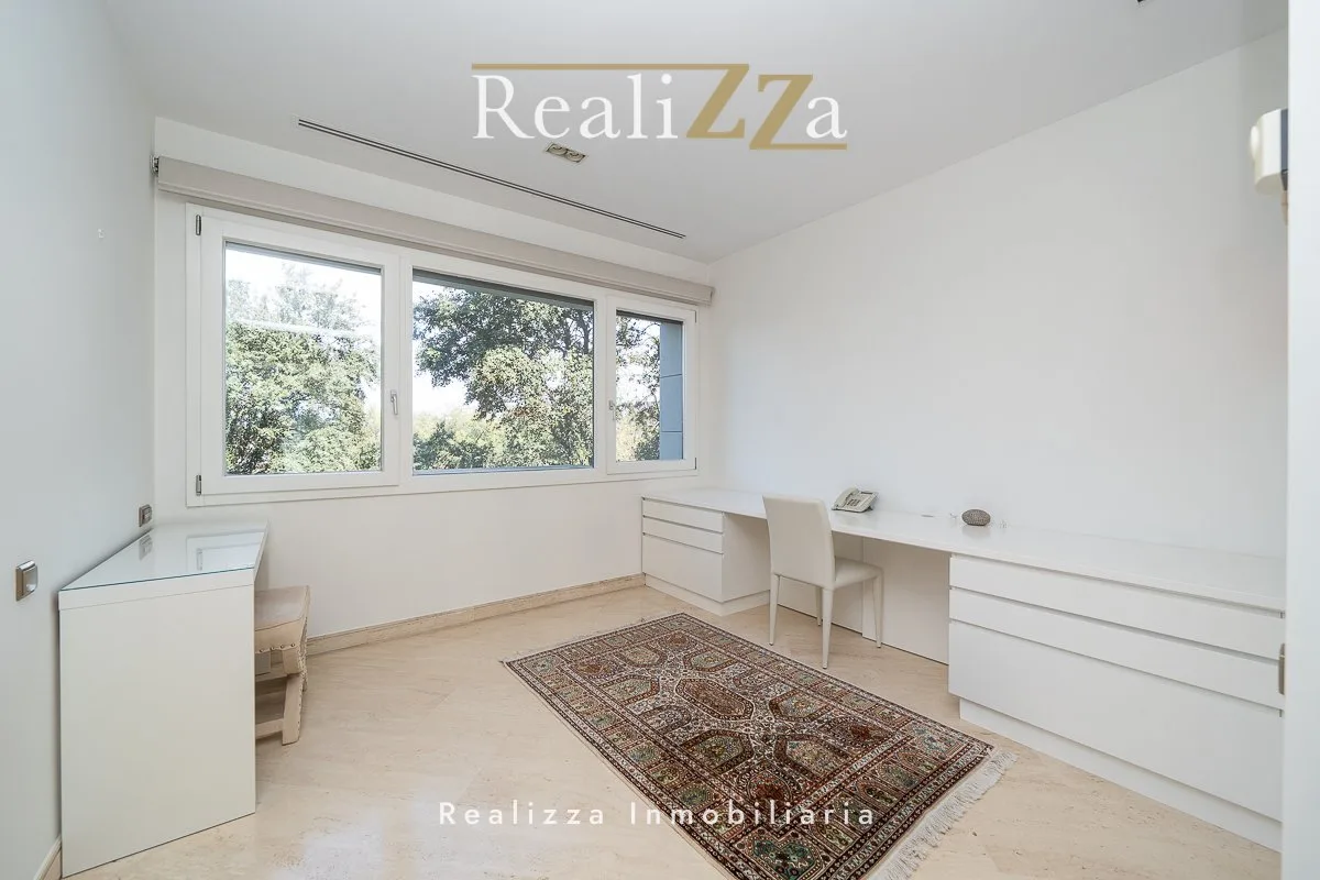 Chalet personalizado con piscina interior 11