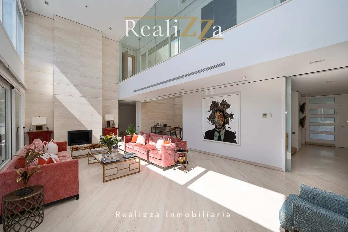 Chalet personalizado con piscina interior 24
