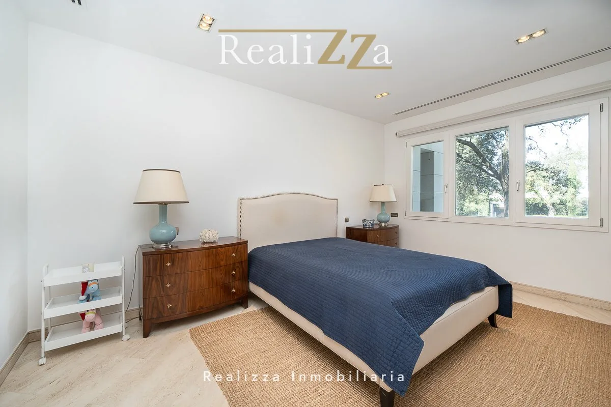Chalet personalizado con piscina interior 28