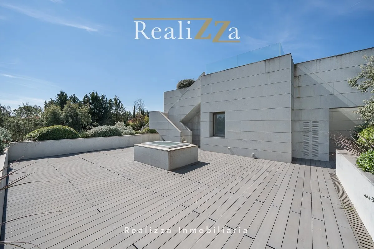 Chalet personalizado con piscina interior 37