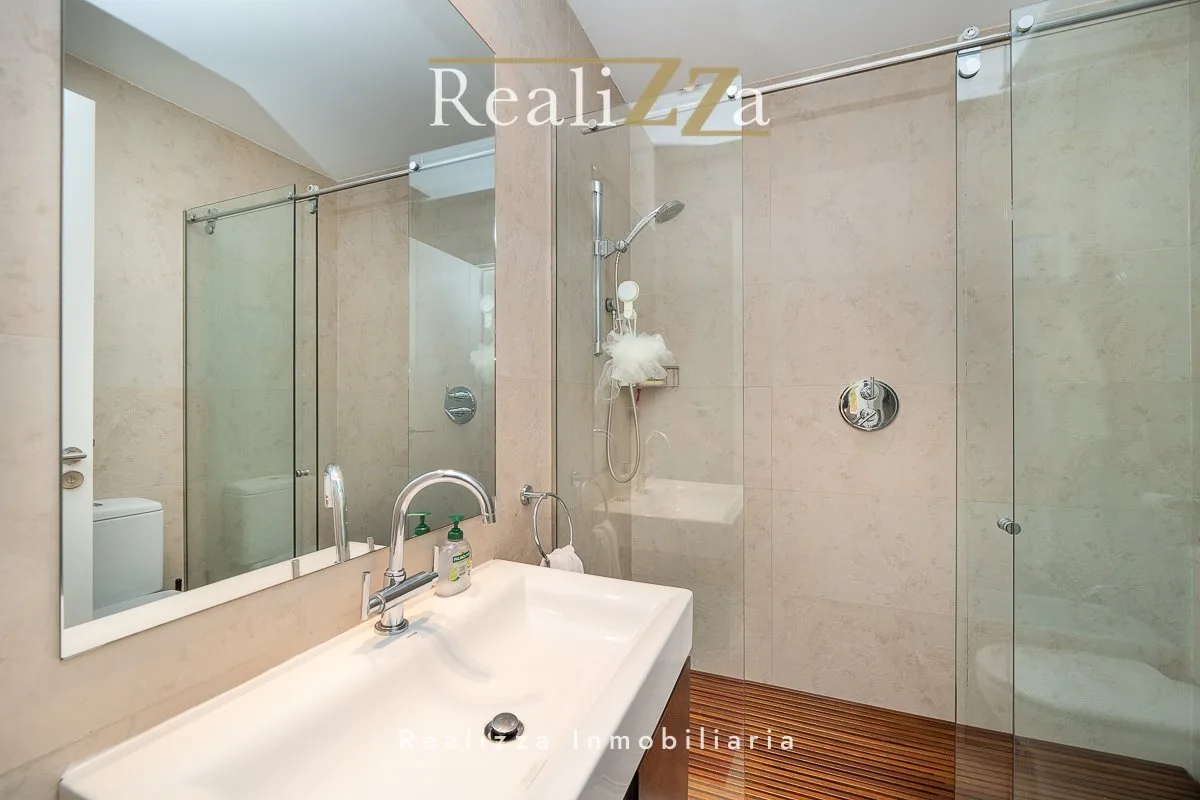 Chalet personalizado con piscina interior 43