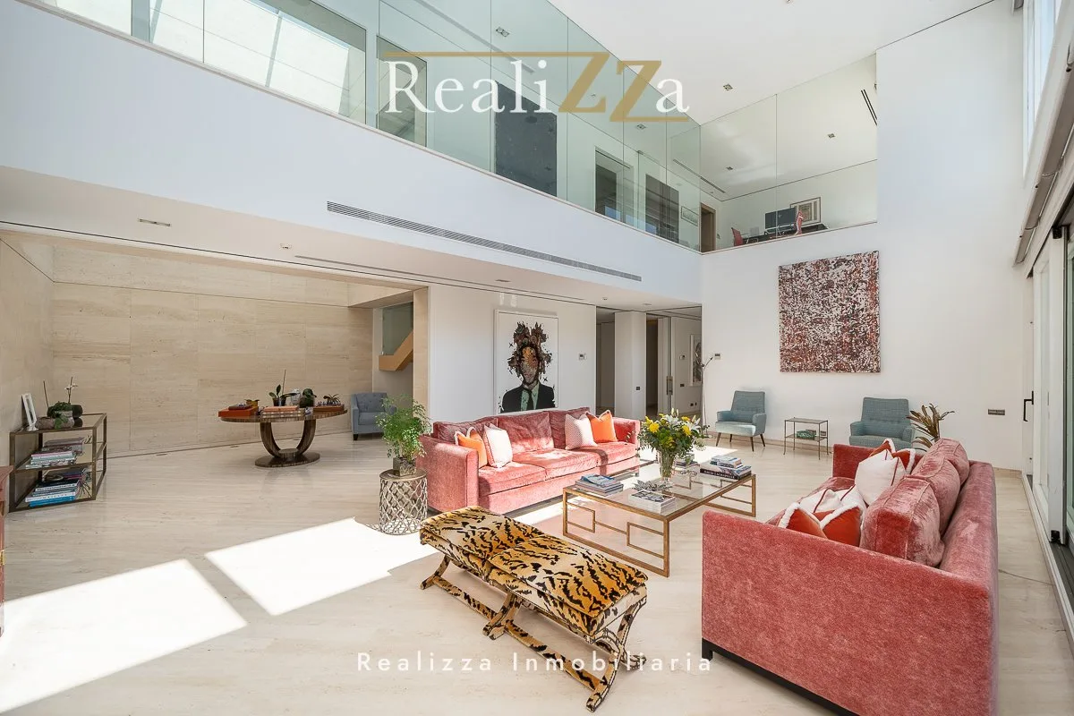Chalet personalizado con piscina interior 54