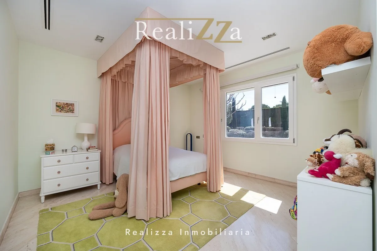 Chalet personalizado con piscina interior 65