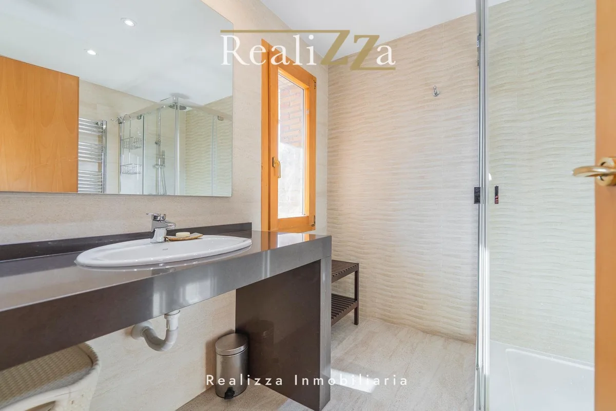 Atico con piscina en alquiler 7