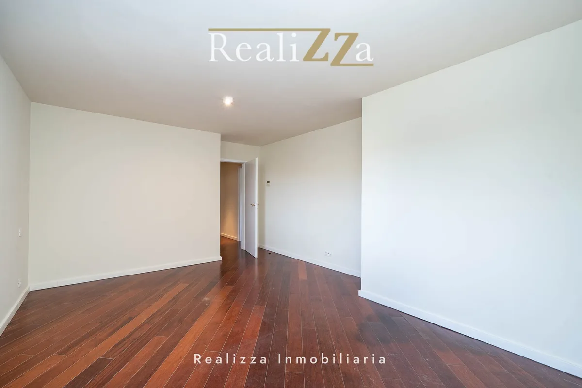 Atico con piscina en alquiler 12