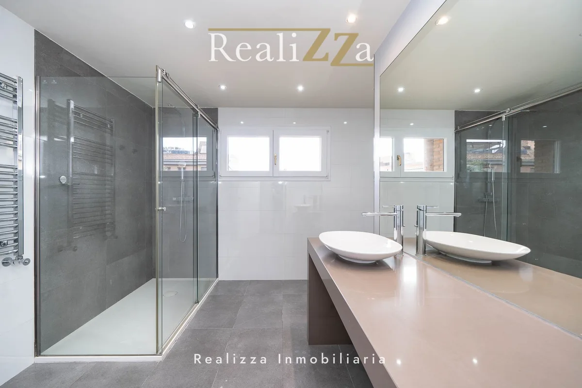 Atico con piscina en alquiler 14
