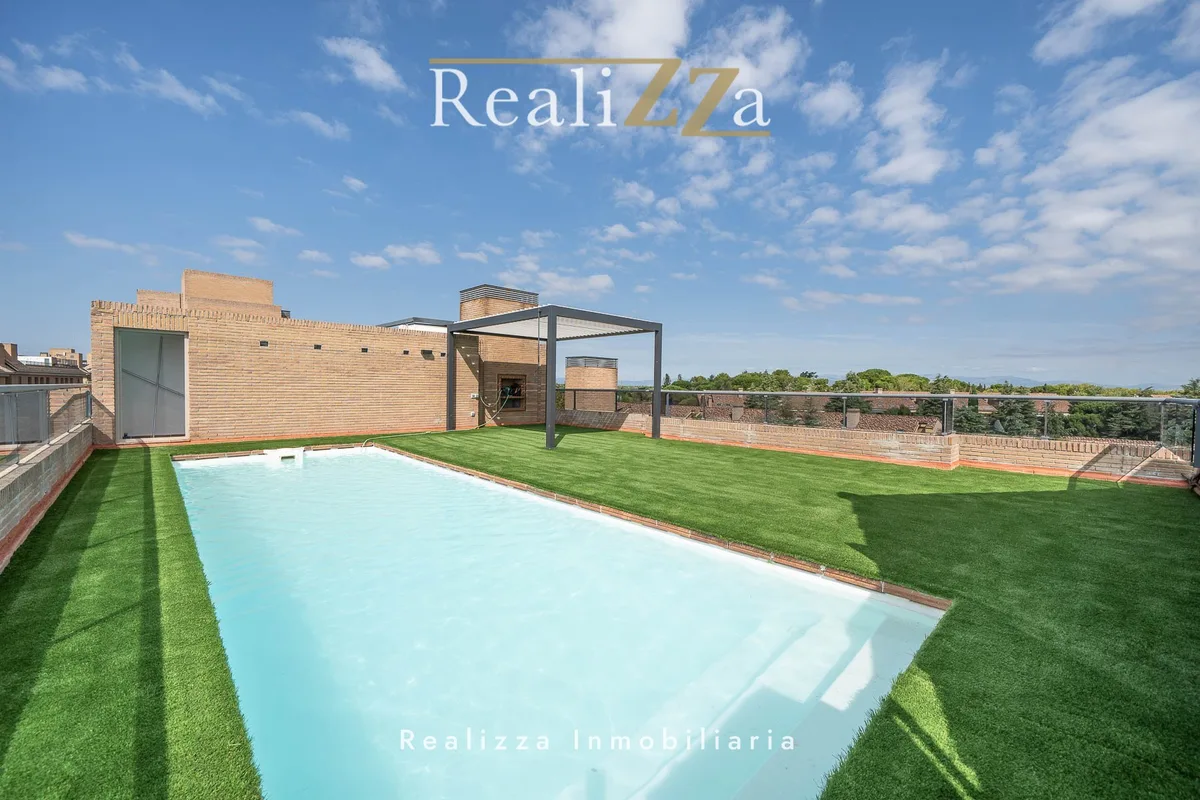 Atico con piscina en alquiler 30