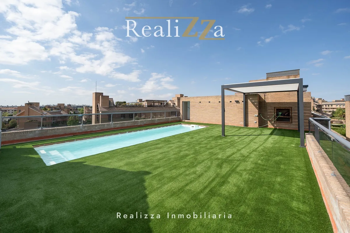 Atico con piscina en alquiler 31