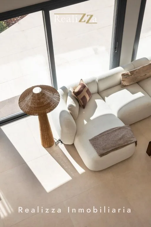 Chalet pareado de obra nueva en Diplomáticos 15
