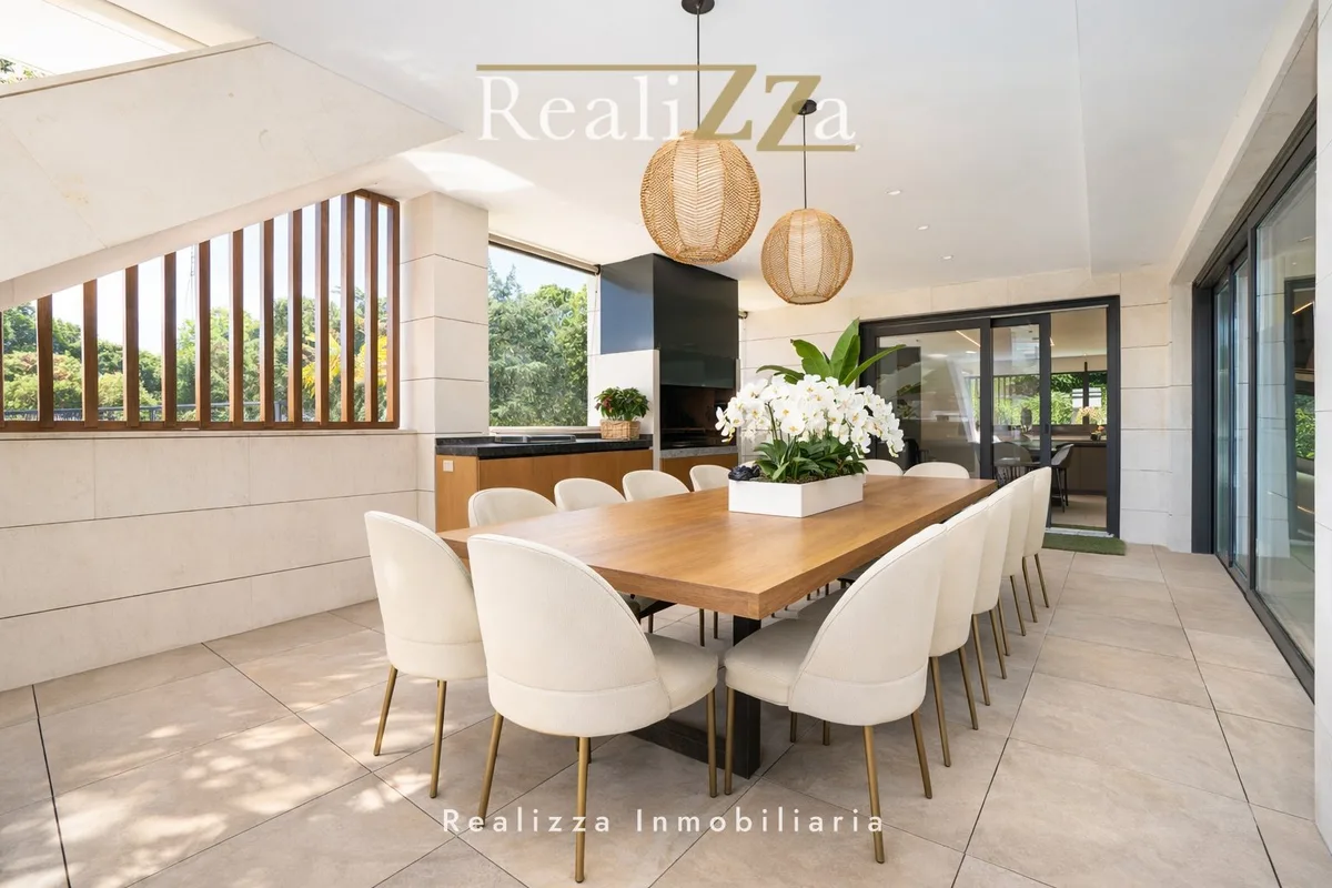 Chalet personalizado en 3 plantas 8