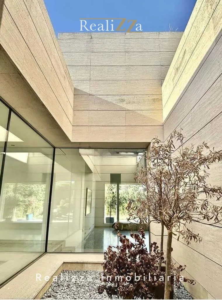 Chalet en esquina junto a lago 21