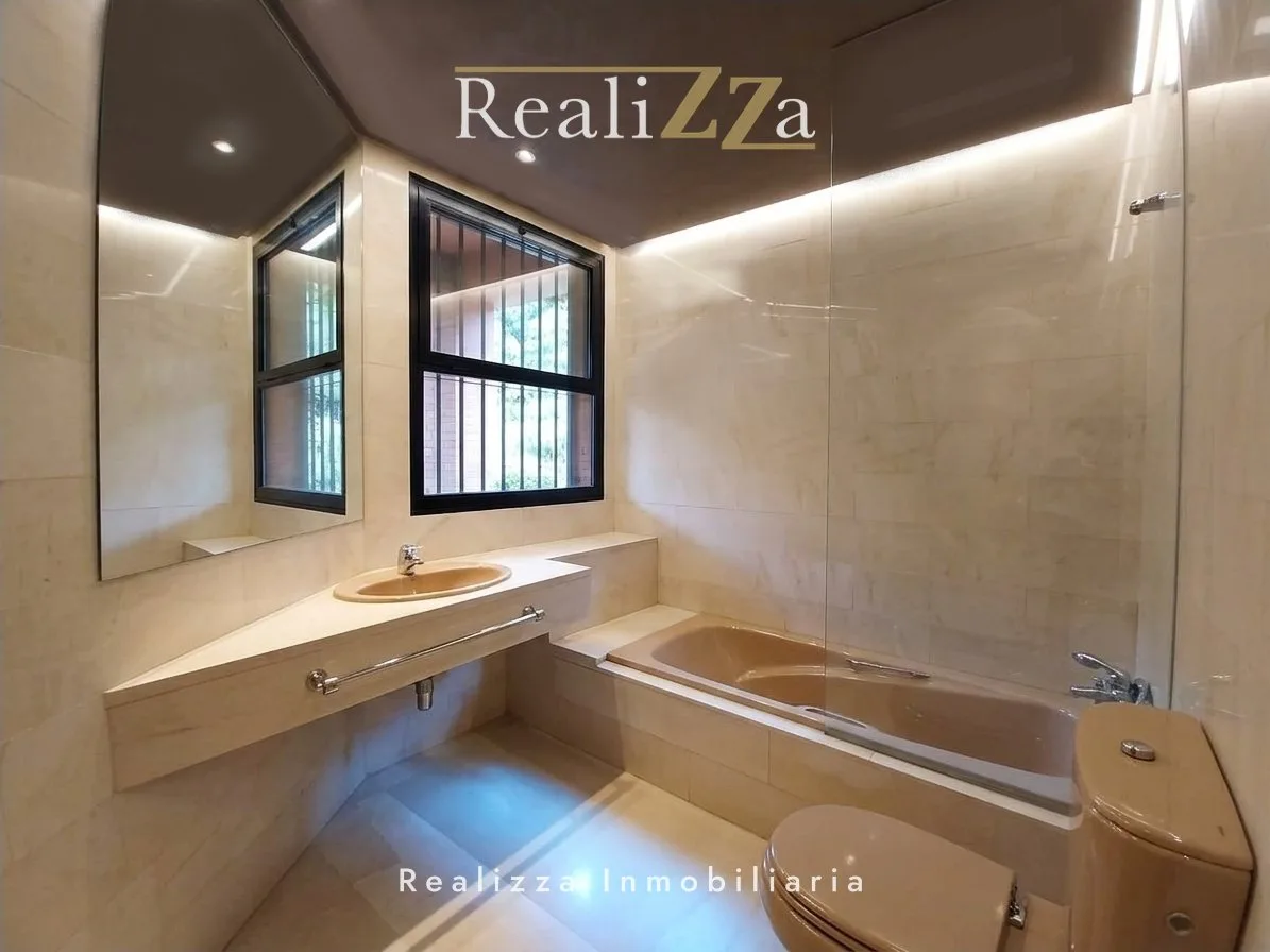 Chalet en Somosaguas 22