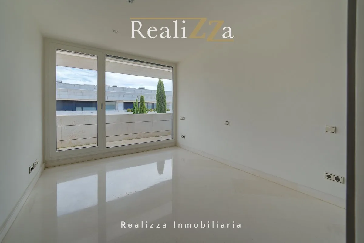 Adosado de primera linea 17