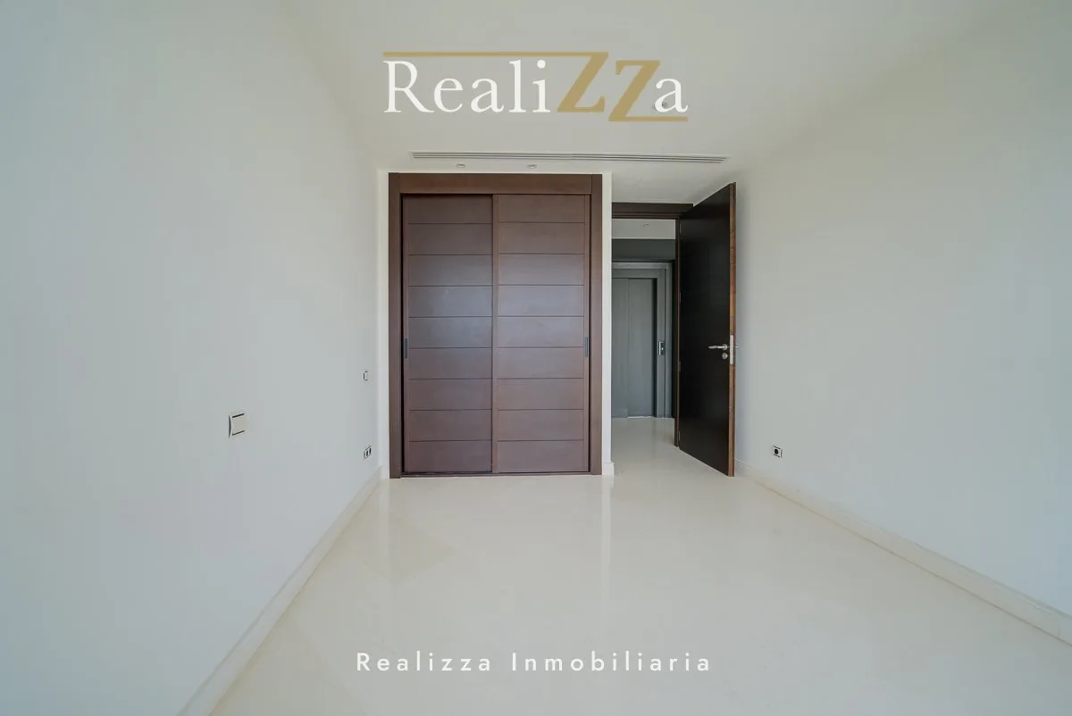 Adosado de primera linea 18