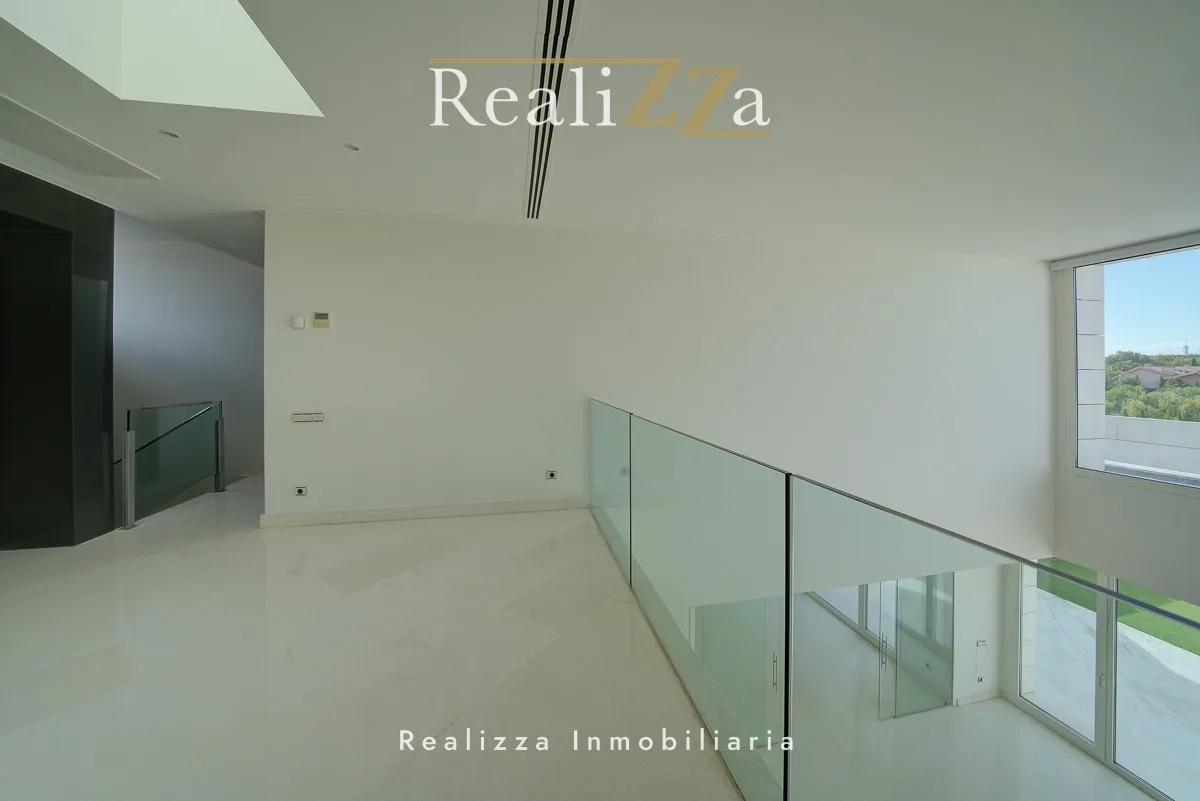 Adosado de primera linea 24
