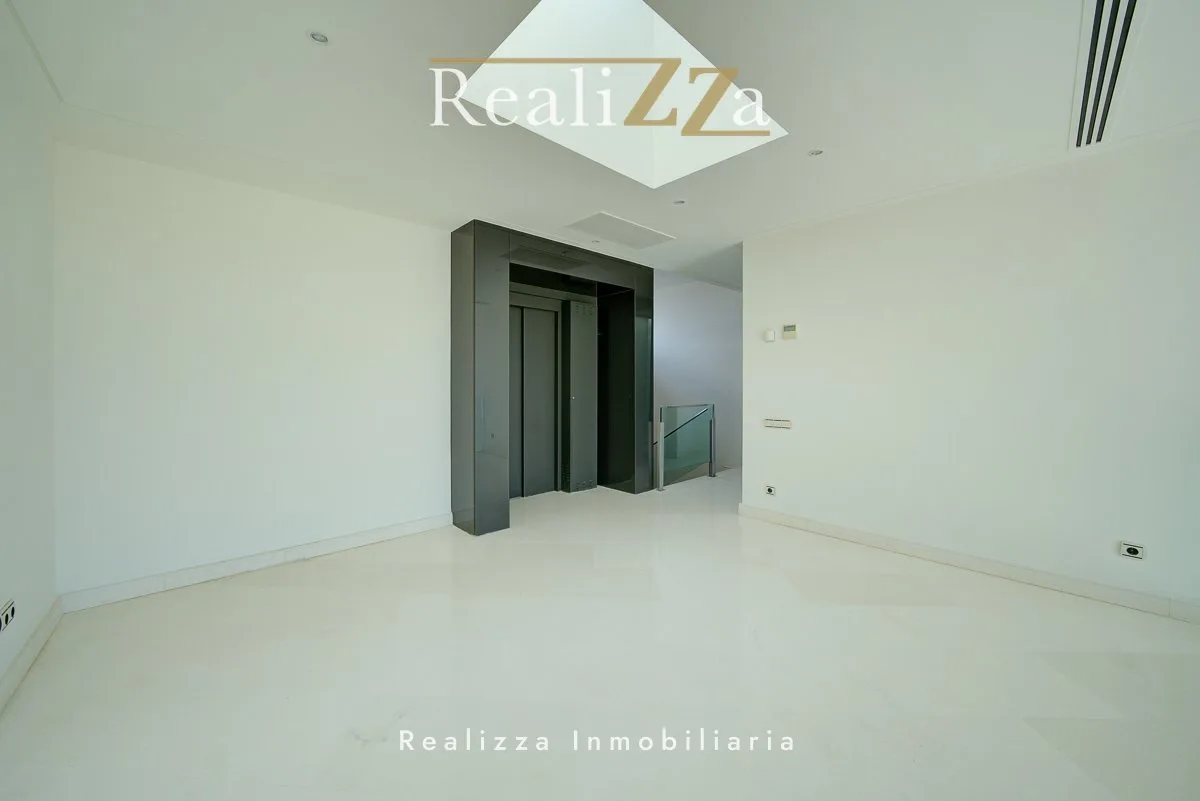 Adosado de primera linea 25