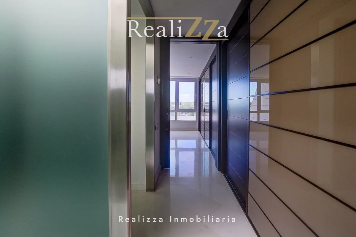 Adosado de primera linea 28