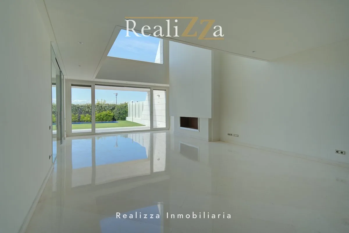 Adosado de primera linea 32