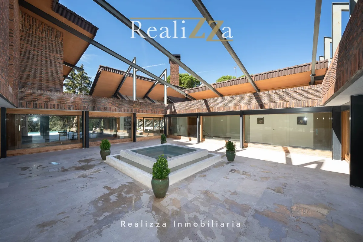 Chalet de diseño en Prado Largo 10