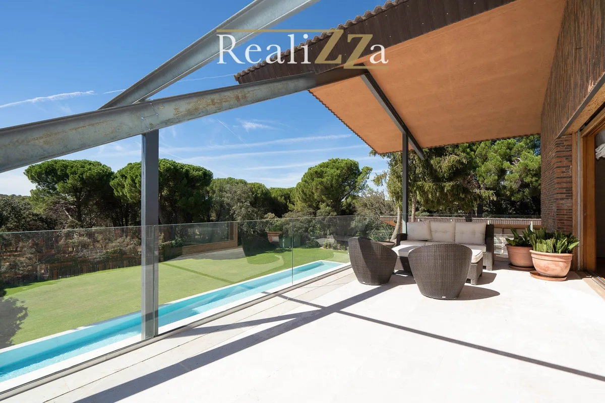 Chalet de diseño en Prado Largo 34