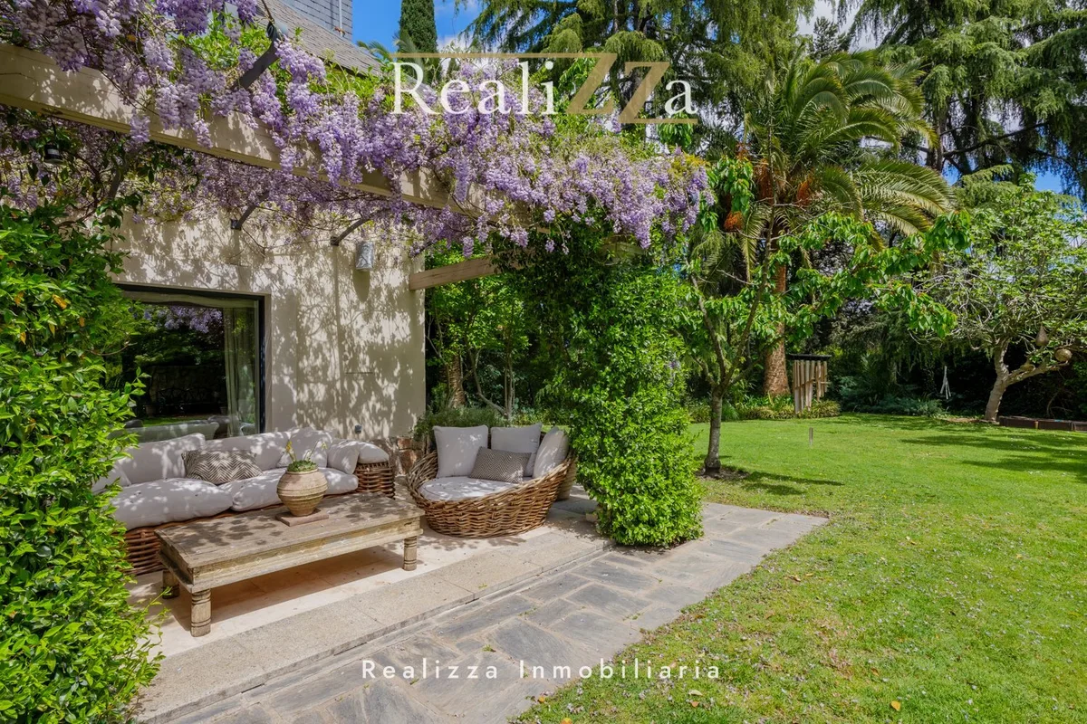 Chalet independiente en Somosaguas 16