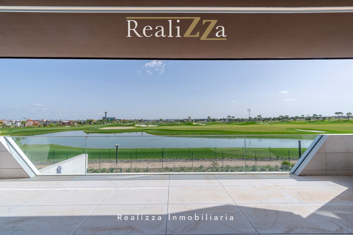 Piso de 1ª planta en con vistas a La Finca Golf