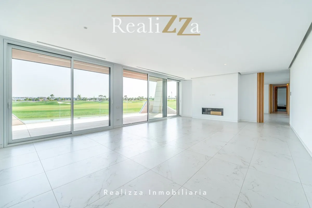 Piso de 1ª planta en con vistas a La Finca Golf 17