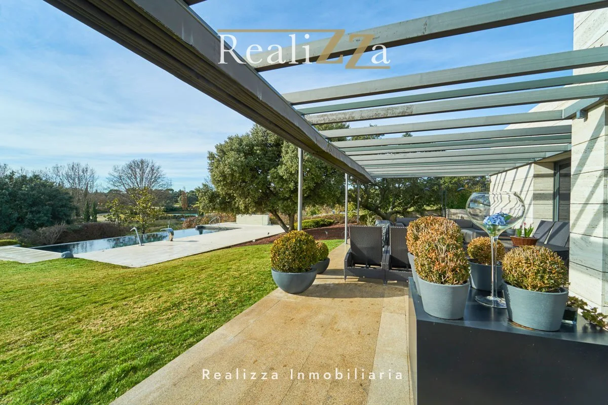 Chalet totalmente amueblado y con piscina interior 11