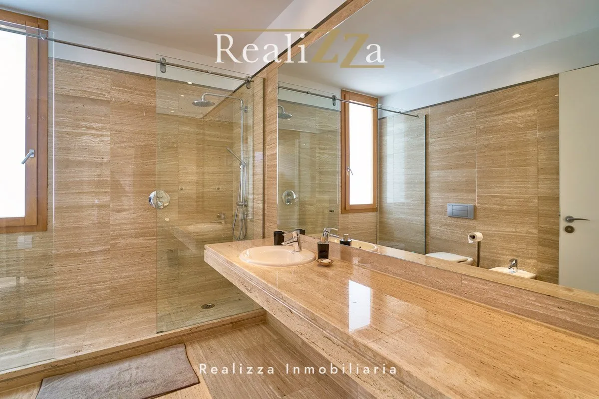 Chalet totalmente amueblado y con piscina interior 32