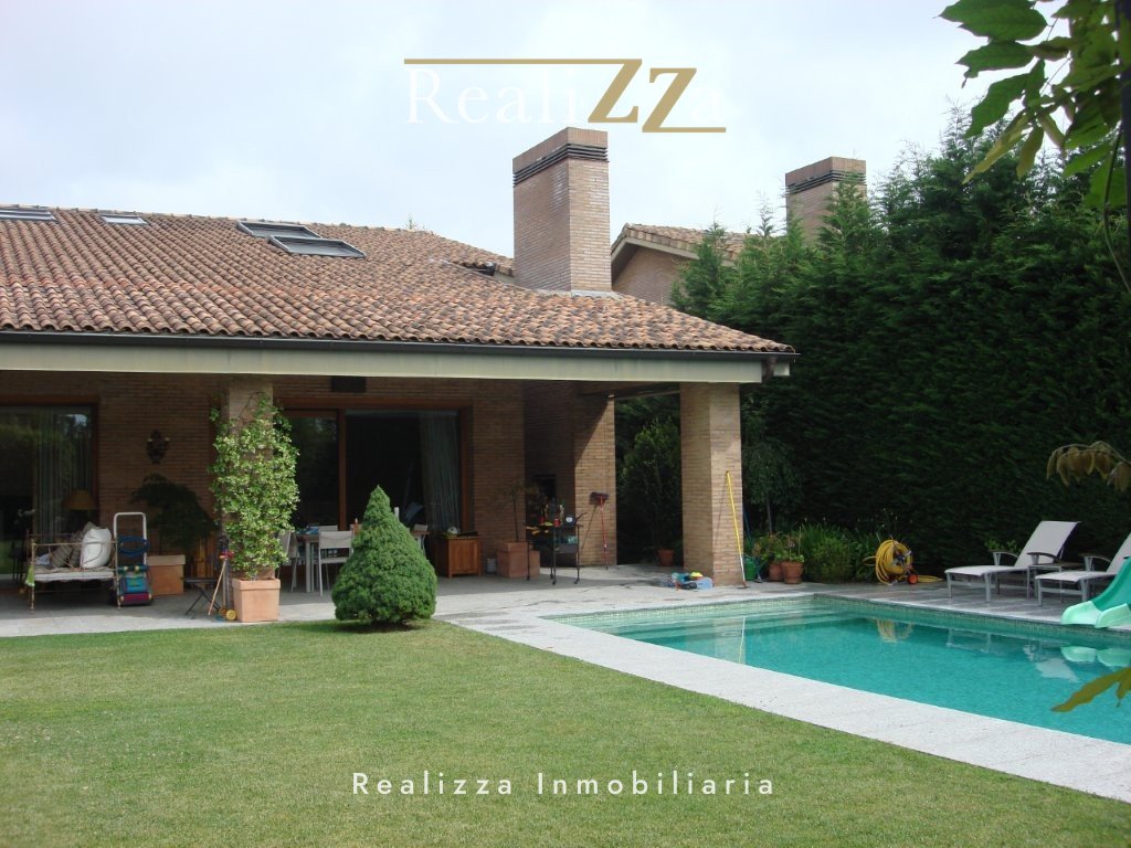 Independiente de alquiler en Blanca Paloma