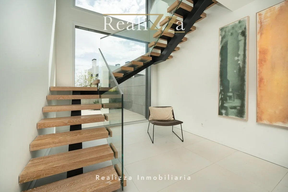 Atico triplex amueblado con piscina 2