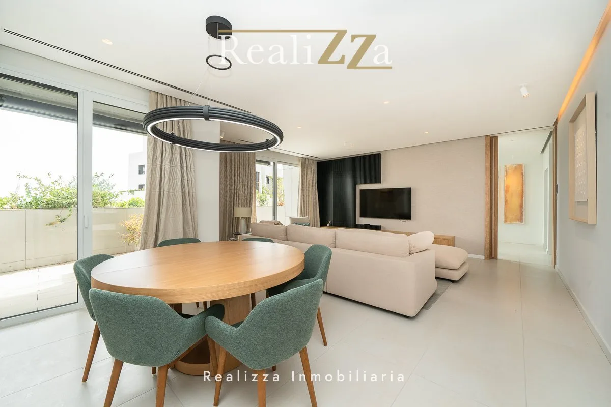 Atico triplex amueblado con piscina 8