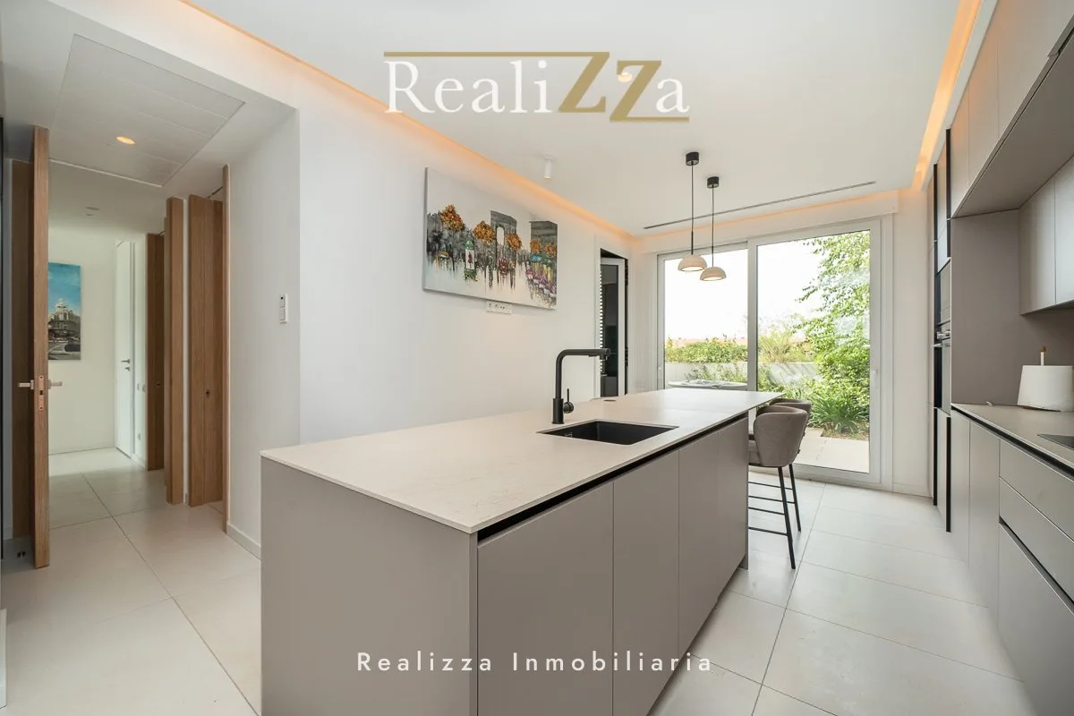 Atico triplex amueblado con piscina 11