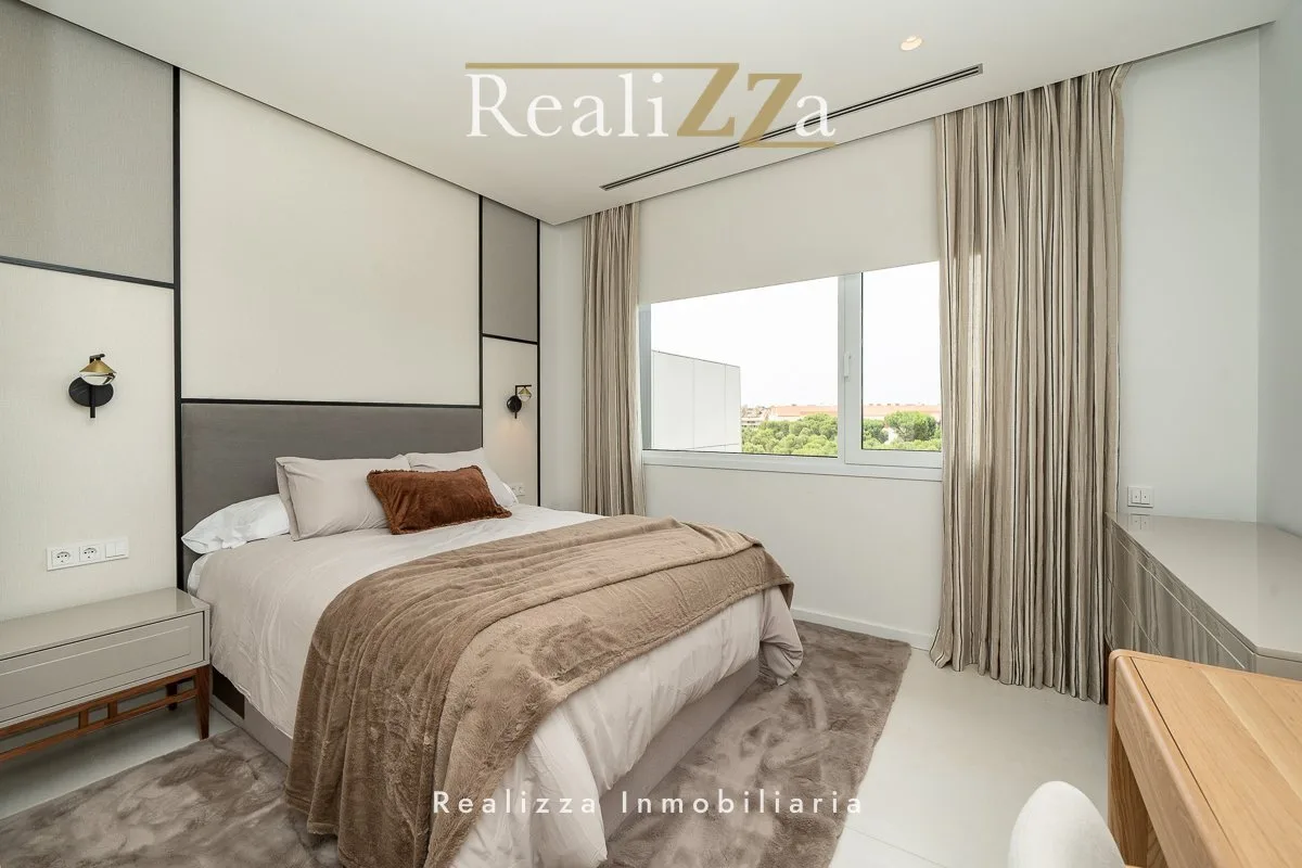 Atico triplex amueblado con piscina 20