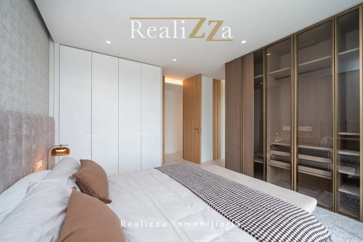 Atico triplex amueblado con piscina 26
