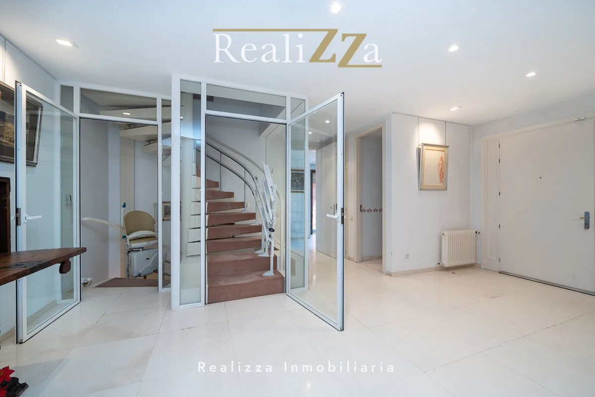Chalet adosado en colonia Diplomáticos 13
