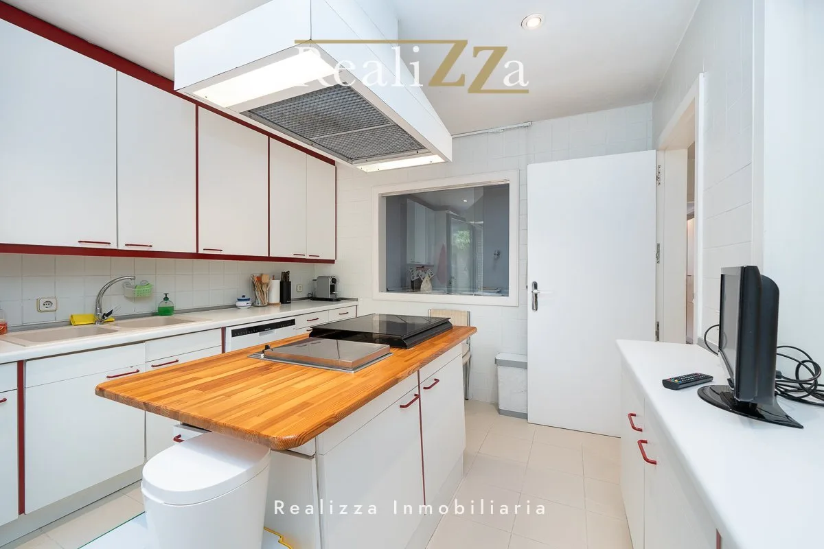 Chalet adosado en colonia Diplomáticos 20