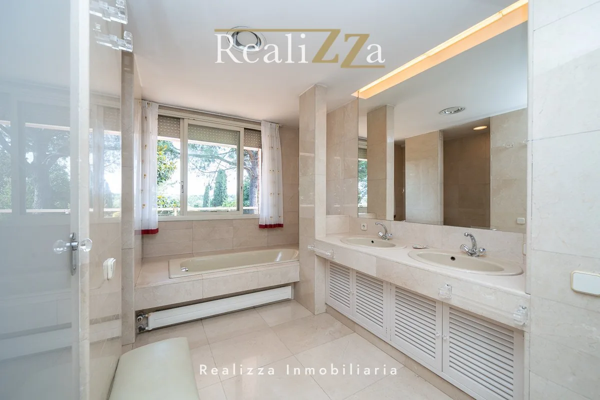 Chalet adosado en colonia Diplomáticos 27