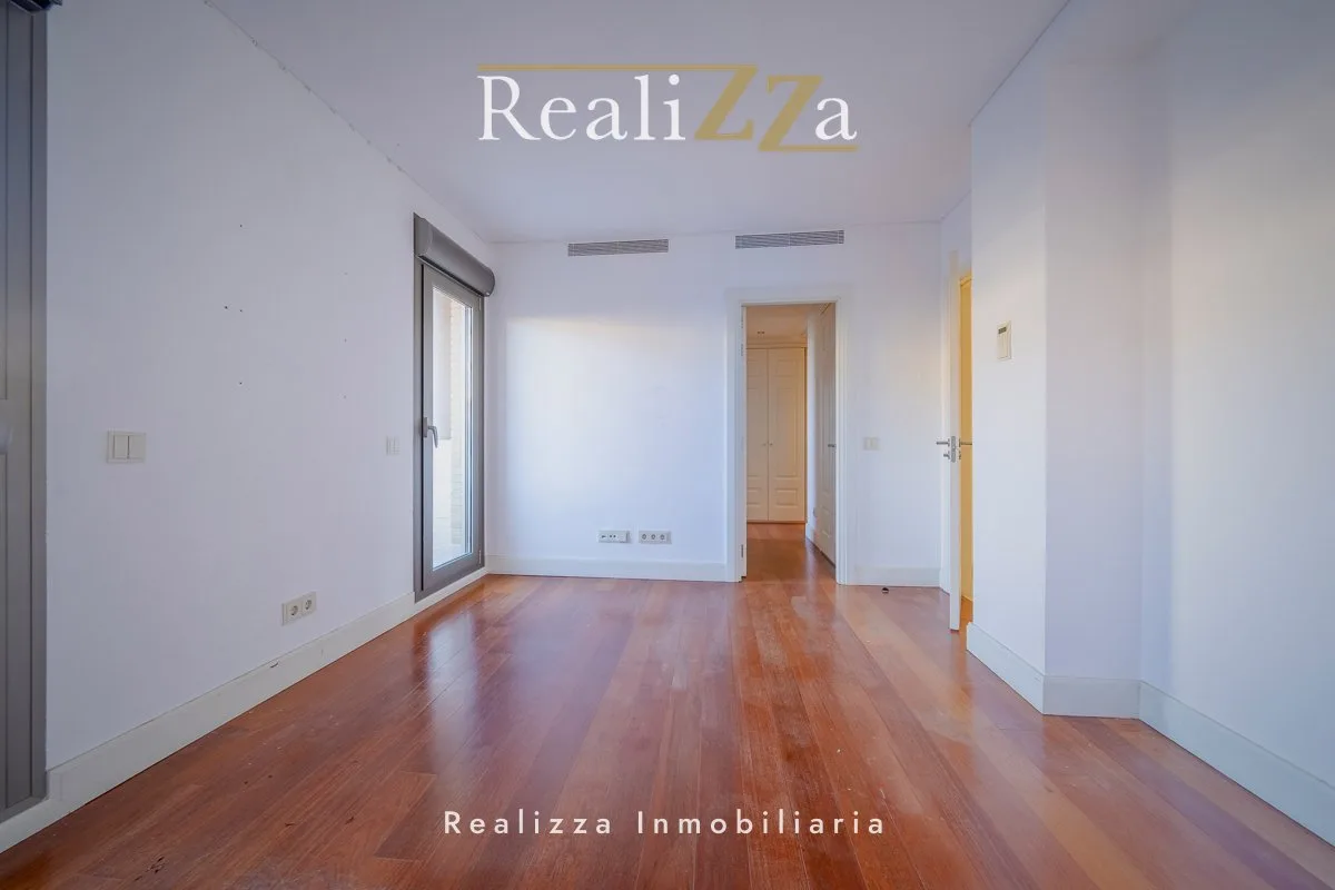 Adosado junto a zonas comunes 17